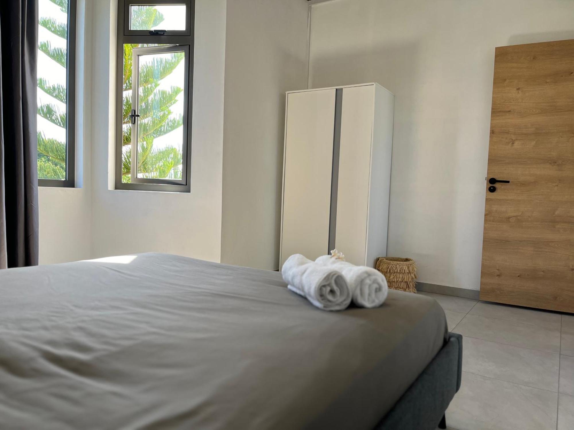 Cosy 2 Bedrooms Apts In Pereybere -Seasons Break Apartment Pereybere Beach Extérieur photo