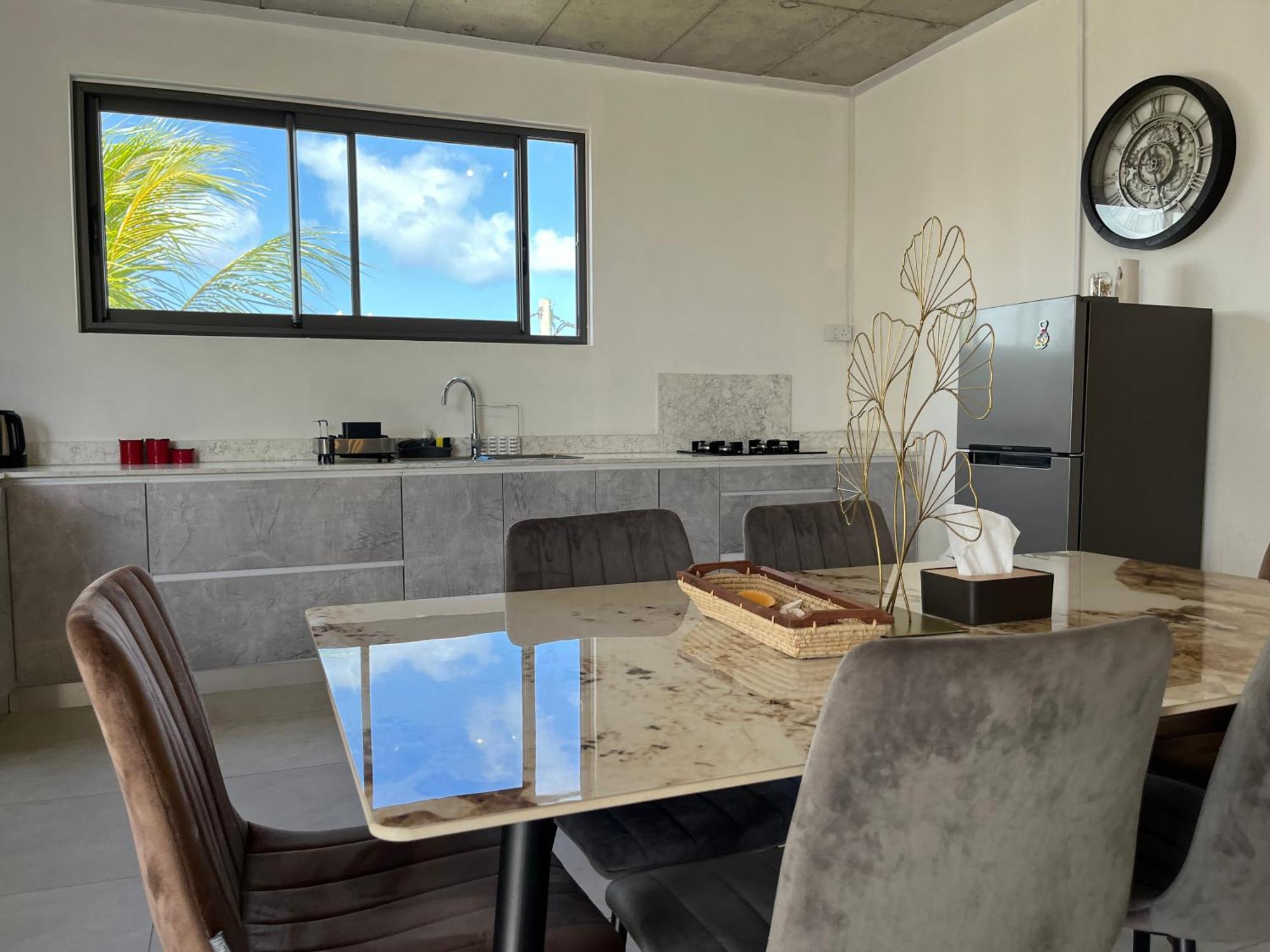Cosy 2 Bedrooms Apts In Pereybere -Seasons Break Apartment Pereybere Beach Extérieur photo